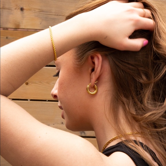 Chunky Hoop Earring - Picture 4 of 9